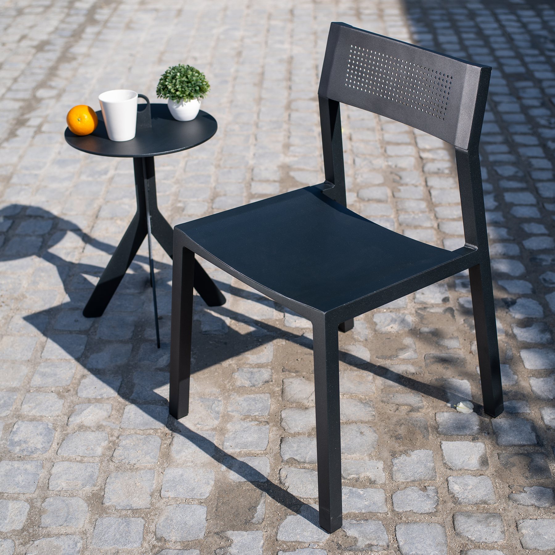 EQ Outdoor Chair