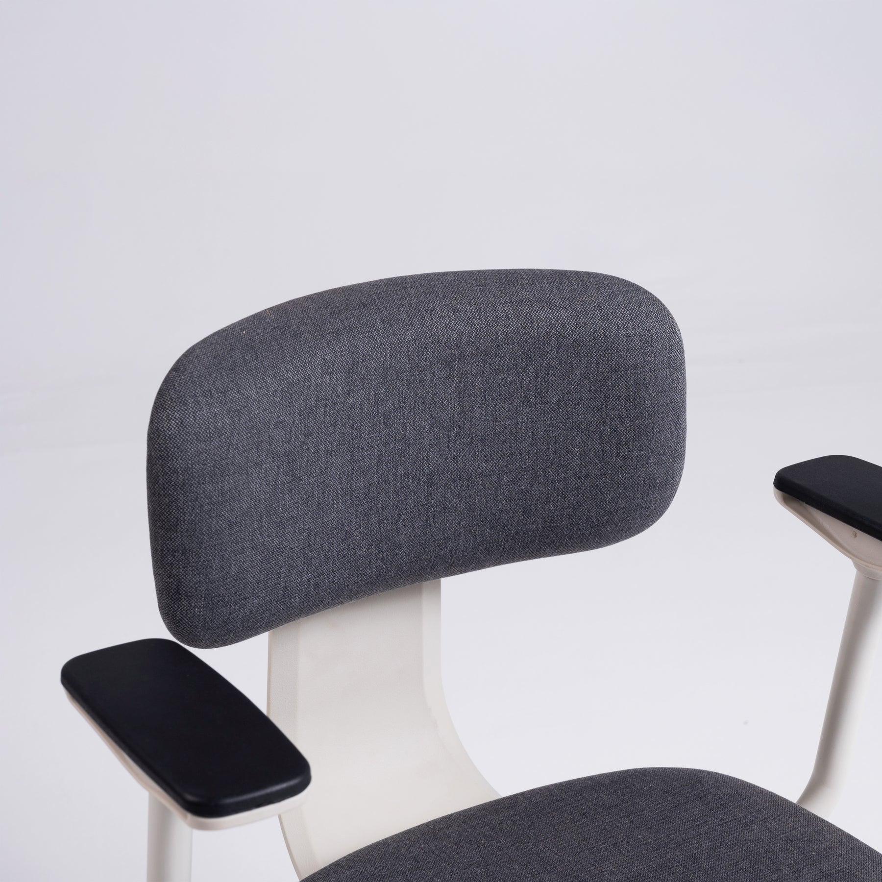 Arch Swivel Chair with Armrests