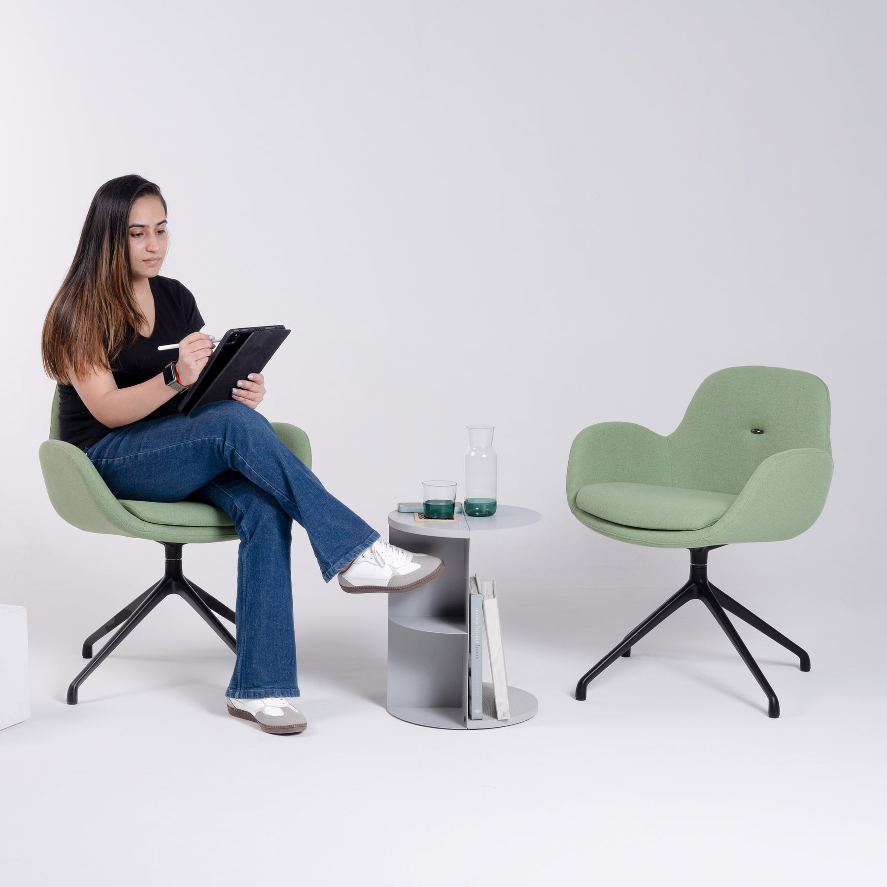 Nimbus Swivel Chair