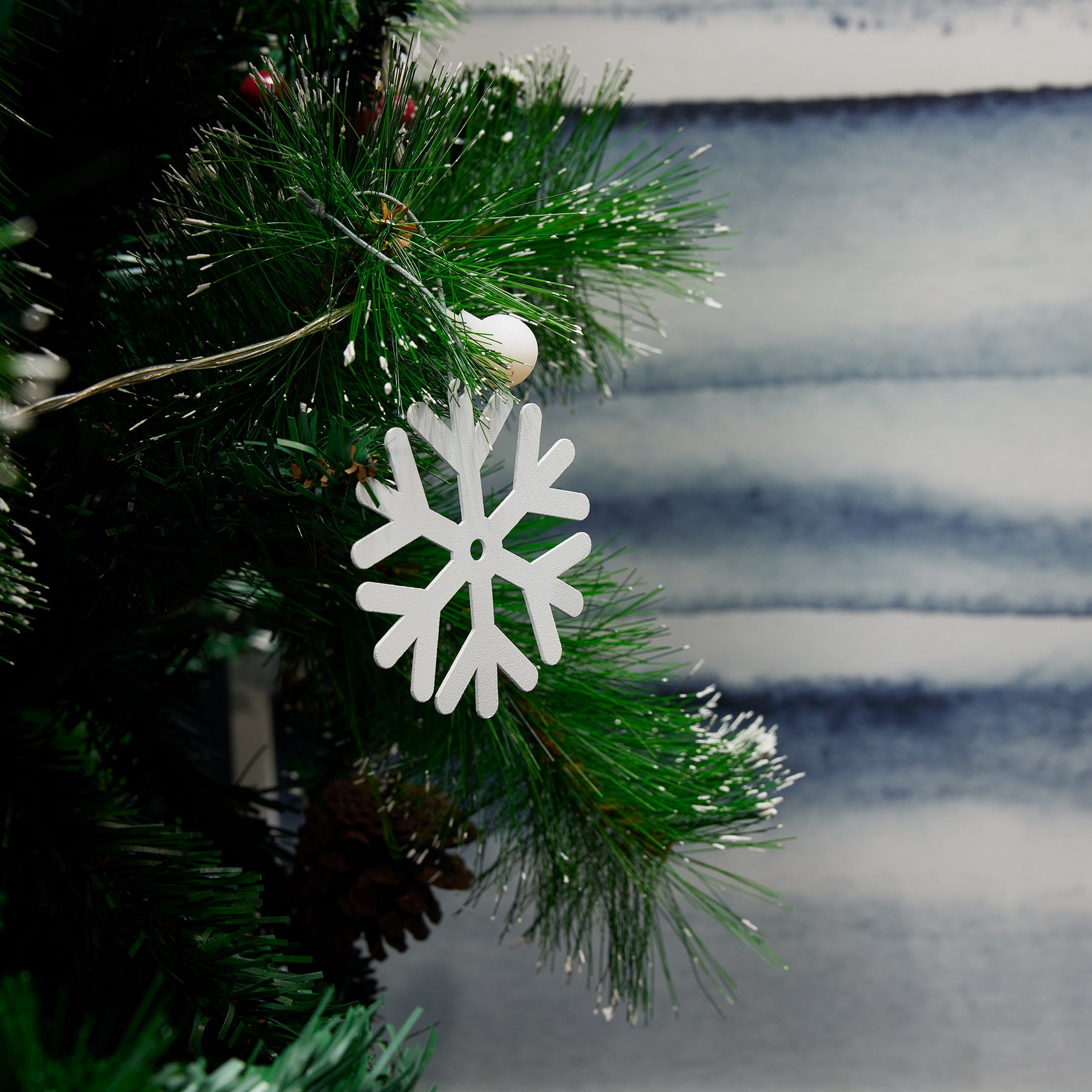 Snowflake X-mas Ornament (L)