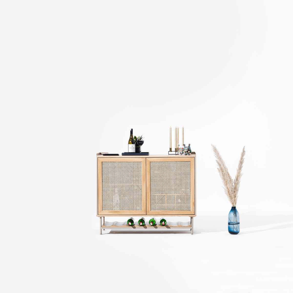 Wrap Wicker Bar